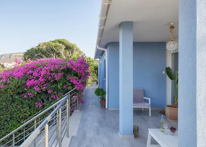 Villa Villino Blu By The Sea