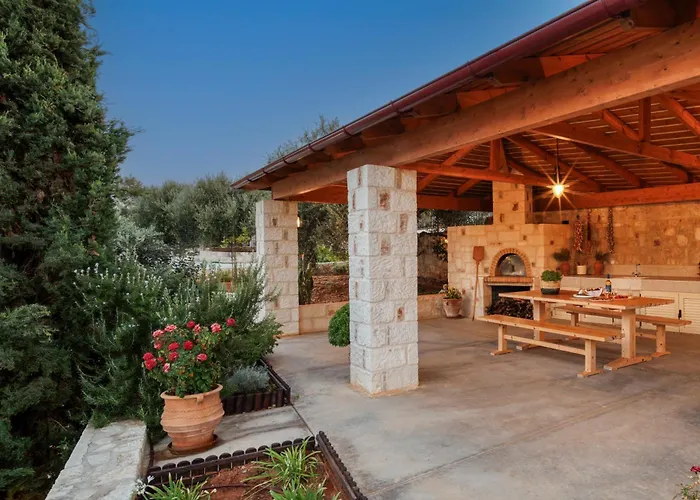Villa Dafni With Private Pool Bbq And Free Parking