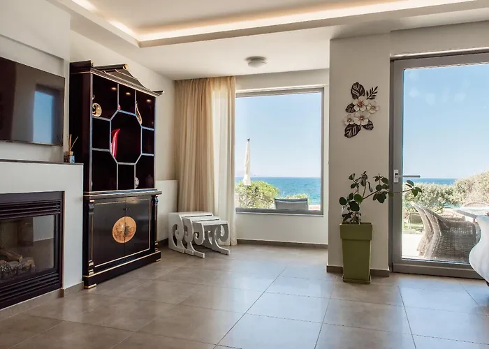 Sea View Beachfront Villa Peri