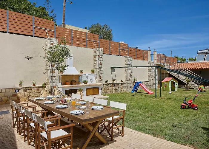 Family Friendly Villa Thallos